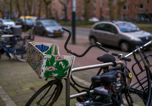 Welke gegevens horen in een Marktplaats titel voor een tweedehands fiets?