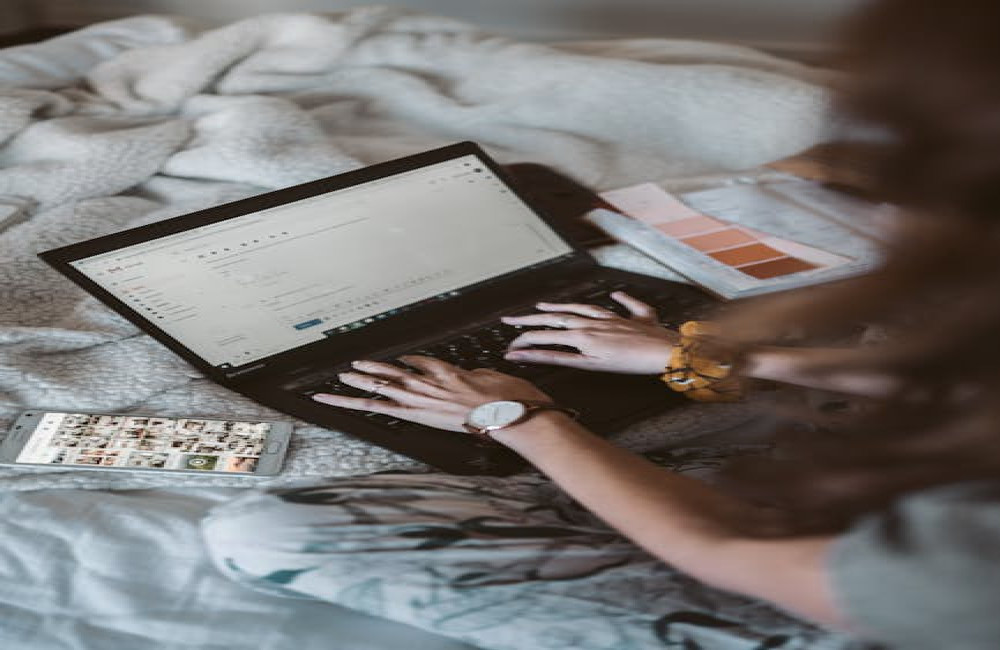 Wat betekent ‘cc’ in een e-mail? Uitleg en handig gebruik