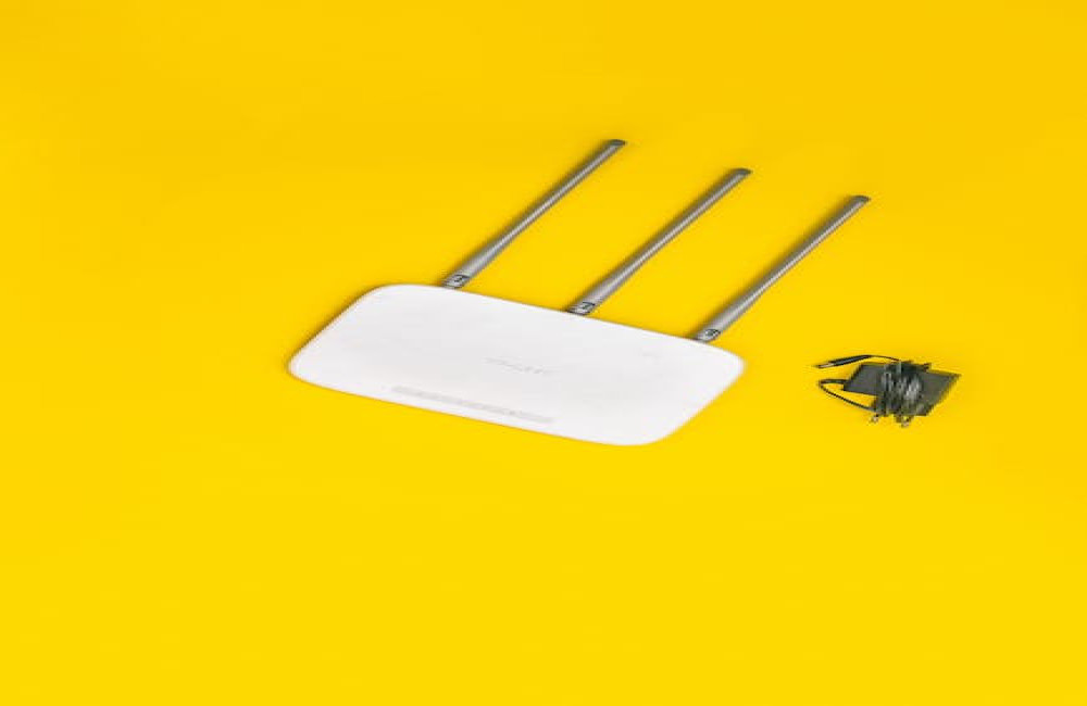 Wat zijn de risico's van openbare wifi en hoe bescherm je jezelf online?