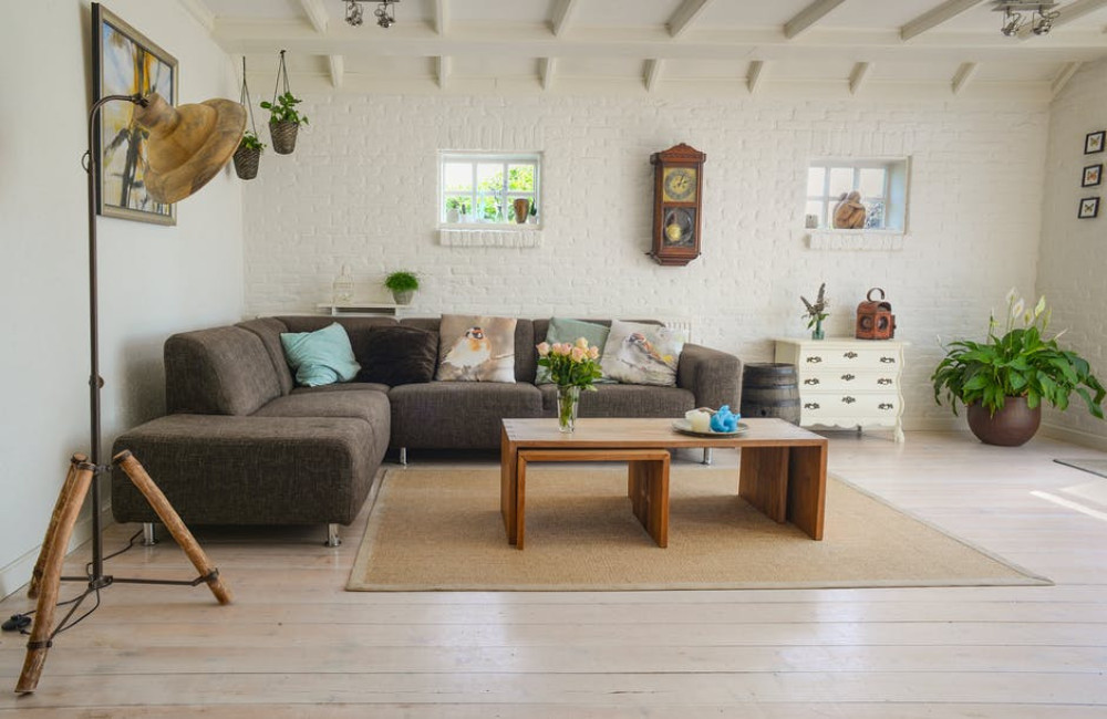 Tips voor het inrichten van een stijlvolle en comfortabele woonkamer